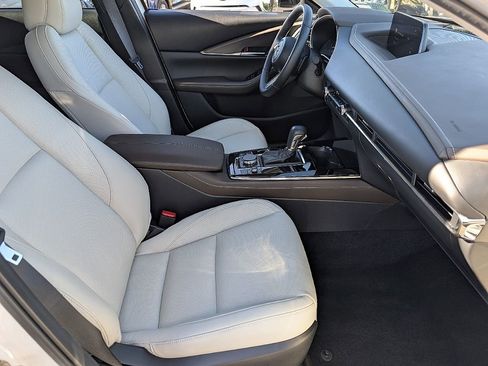 Certified 2025 MAZDA CX-30 2.5 Turbo w/ Premium Package image 19