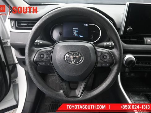 Used 2023 Toyota RAV4 LE FWD image 20