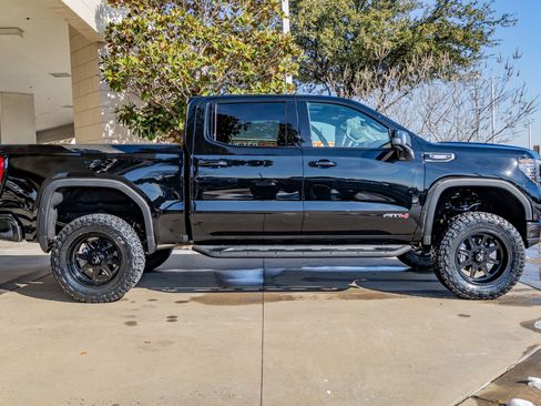 Used 2026 GMC Sierra 1500 AT4 w/ Technology Package image 11