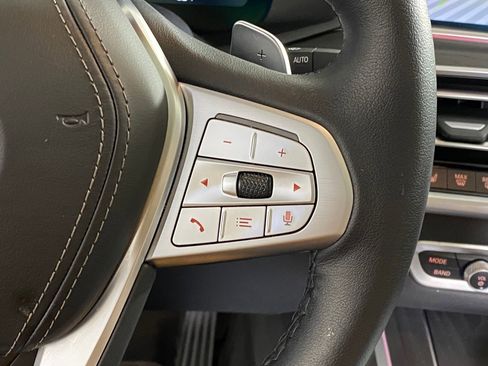 Used 2022 BMW X7 xDrive40i w/ Premium Package image 30