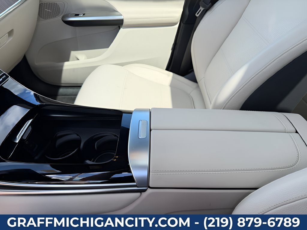 Used 2024 Mercedes-Benz GLC 300 4MATIC image 21