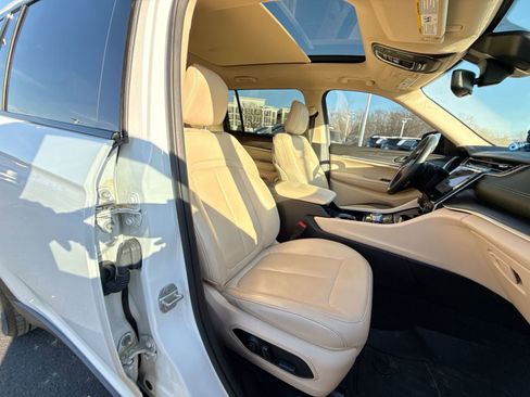 Used 2022 Jeep Grand Cherokee L Limited image 26