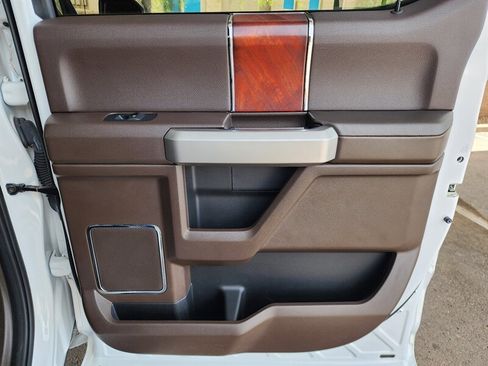 Used 2019 Ford F150 King Ranch w/ Equipment Group 601A Luxury AWD/4WD image 68