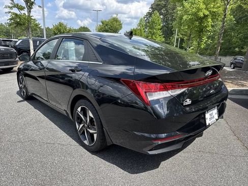 Certified 2023 Hyundai Elantra Limited FWD image 5