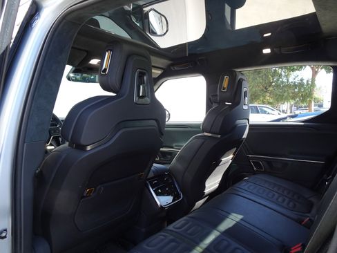 Used 2023 Rivian R1T Adventure image 13