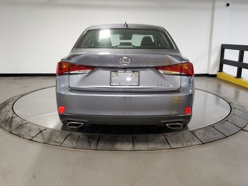 Used 2018 Lexus IS 300 AWD image 6