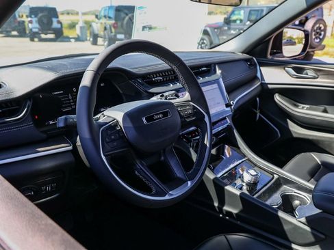 New 2026 Jeep Grand Cherokee L Limited w/ Limited Altitude Package image 14