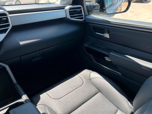 Used 2024 Toyota Tundra Limited image 11