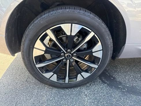 Used 2026 Volvo XC60 B5 Plus w/ Protection Package Premier AWD/4WD image 10
