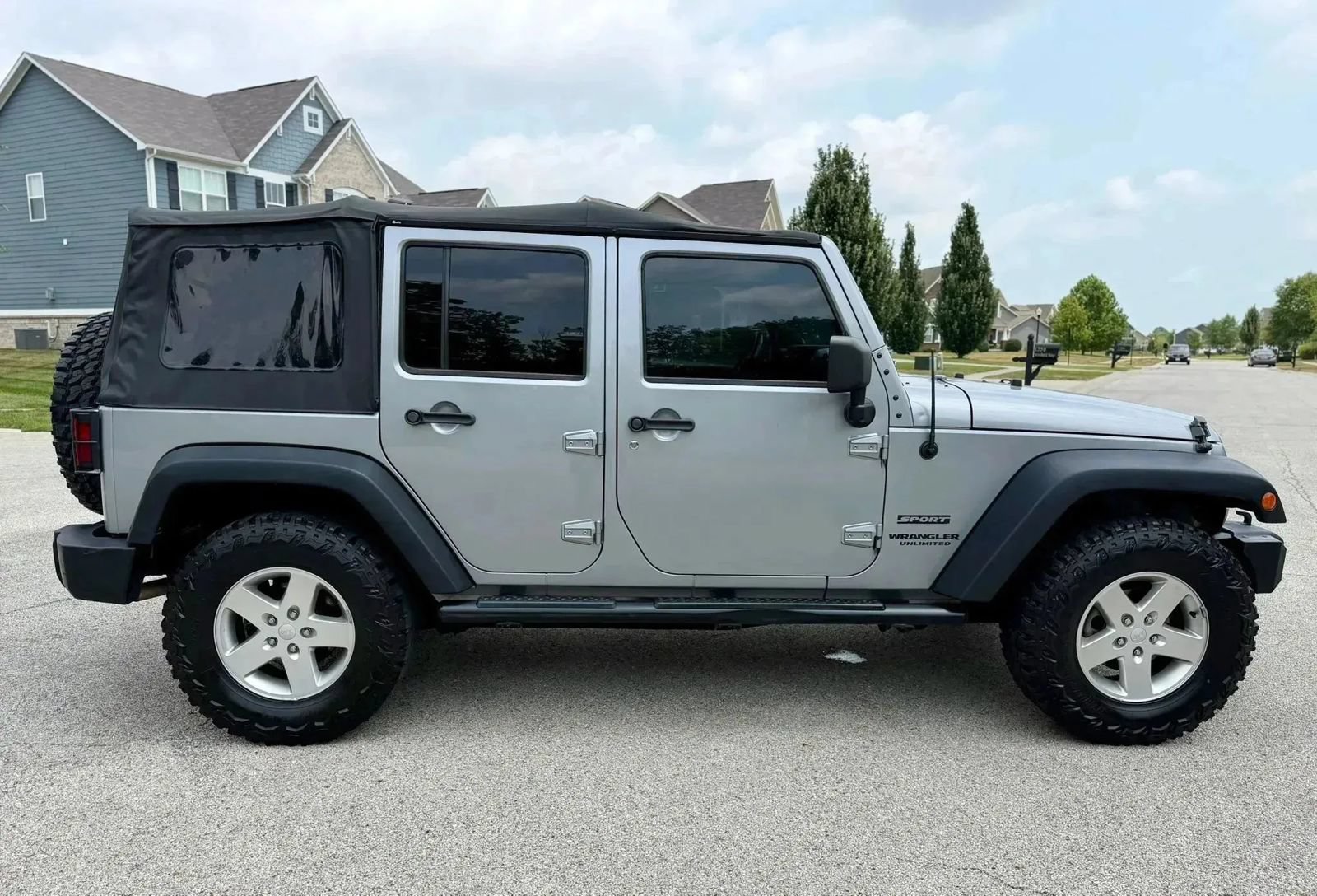 Used 2014 Jeep Wrangler Unlimited Sport w/ Quick Order Package 23S AWD/4WD image 8