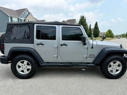 Used 2014 Jeep Wrangler Unlimited Sport w/ Quick Order Package 23S AWD/4WD image 8