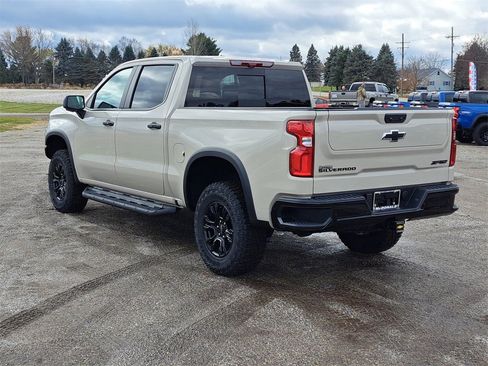 New 2026 Chevrolet Silverado 1500 ZR2 image 4