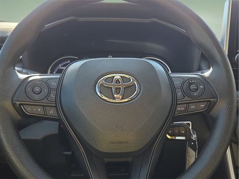 Certified 2025 Toyota RAV4 LE image 26