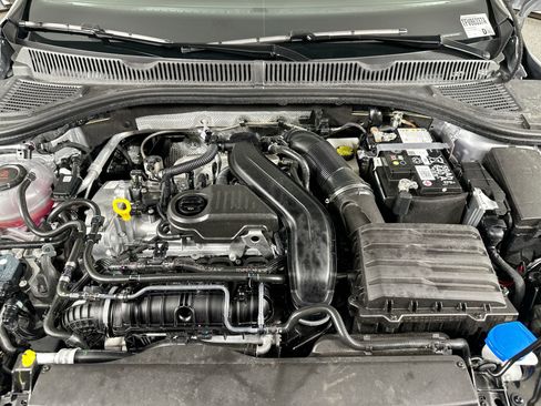 Certified 2025 Volkswagen Jetta Sport image 28