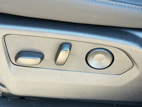 Used 2024 GMC Hummer EV 3X w/ LPO, Illumination Package image 25