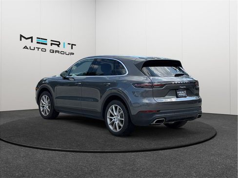 Used 2022 Porsche Cayenne AWD/4WD image 7