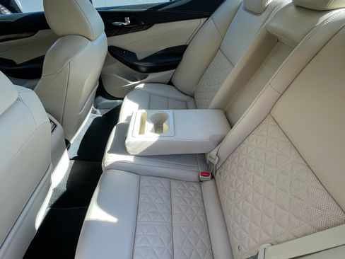 Used 2017 Nissan Maxima Platinum image 23