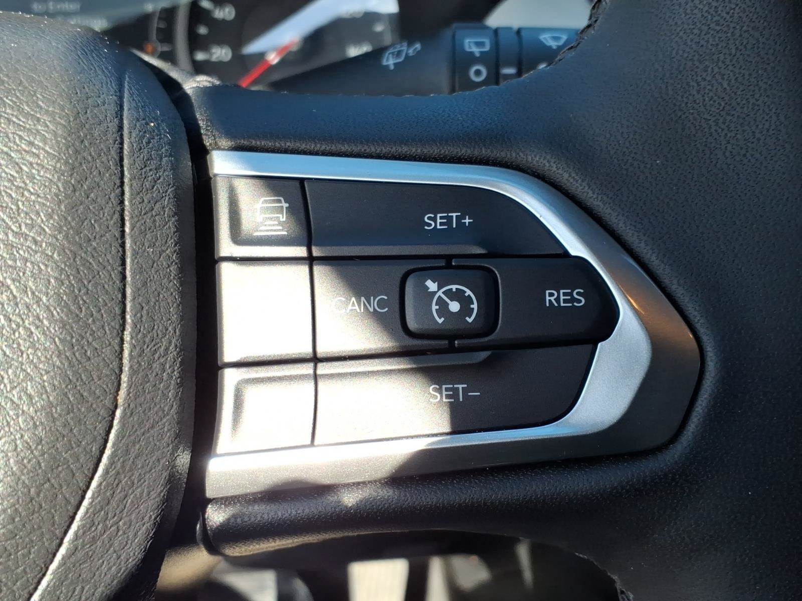 Used 2024 Jeep Compass Limited AWD/4WD image 32