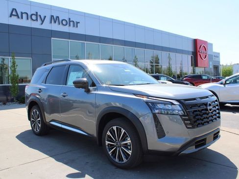 New 2026 Nissan Pathfinder Platinum AWD/4WD image 1