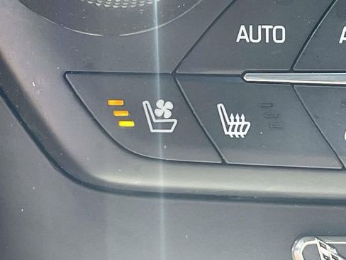 Used 2015 Chevrolet Corvette Stingray Coupe w/ 3LT Preferred Equipment Group image 19