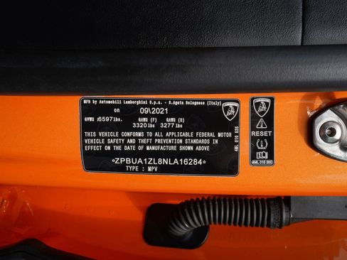 Used 2022 Lamborghini Urus image 93