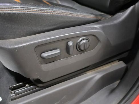 Used 2022 GMC Sierra 1500 AT4 w/ AT4 Preferred Package AWD/4WD image 10