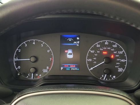 Used 2025 Toyota Corolla SE FWD image 27