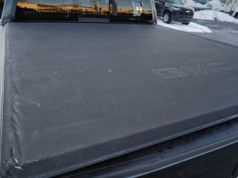 Used 2018 GMC Canyon Denali image 10