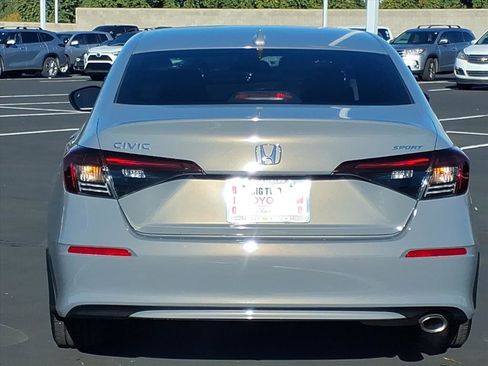 Used 2025 Honda Civic Sport image 9