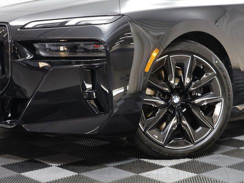 New 2026 BMW i7 xDrive60 w/ Premium Package image 4