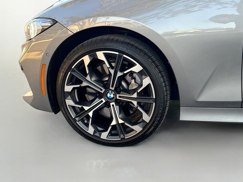 Used 2025 BMW 330i Sedan image 43