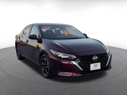 Used 2025 Nissan Sentra SV image 3