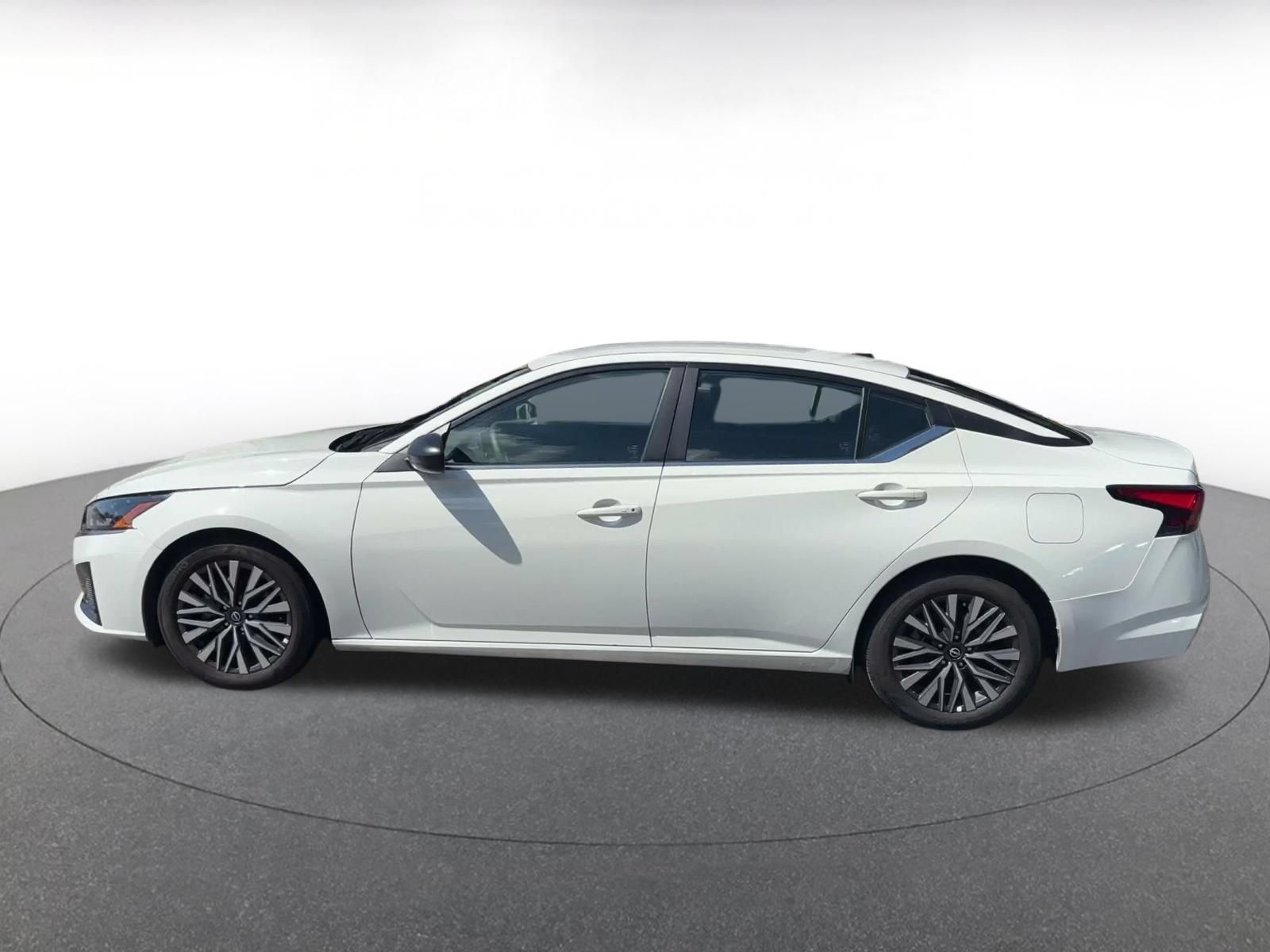 Used 2026 Nissan Altima 2.5 SV FWD image 7