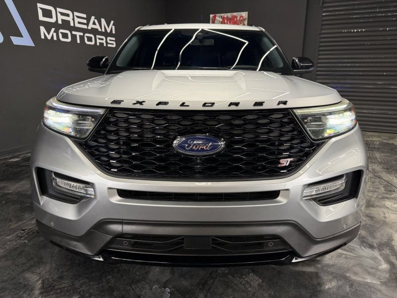 Used 2020 Ford Explorer ST w/ Premium Technology Package AWD/4WD image 2