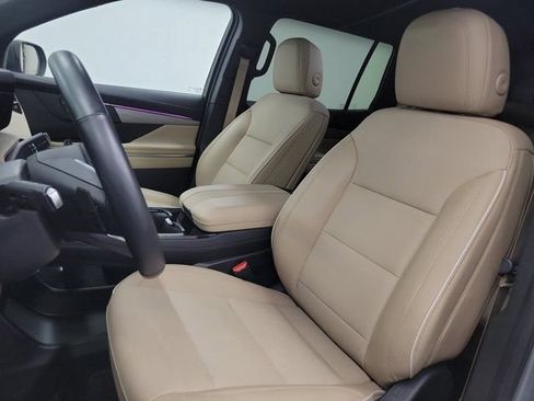 Used 2025 Buick Enclave Preferred FWD image 22