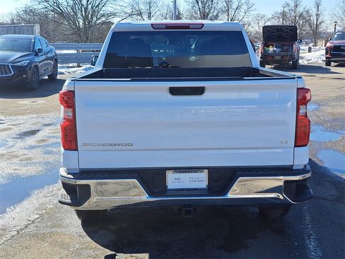 Used 2025 Chevrolet Silverado 1500 LT image 4