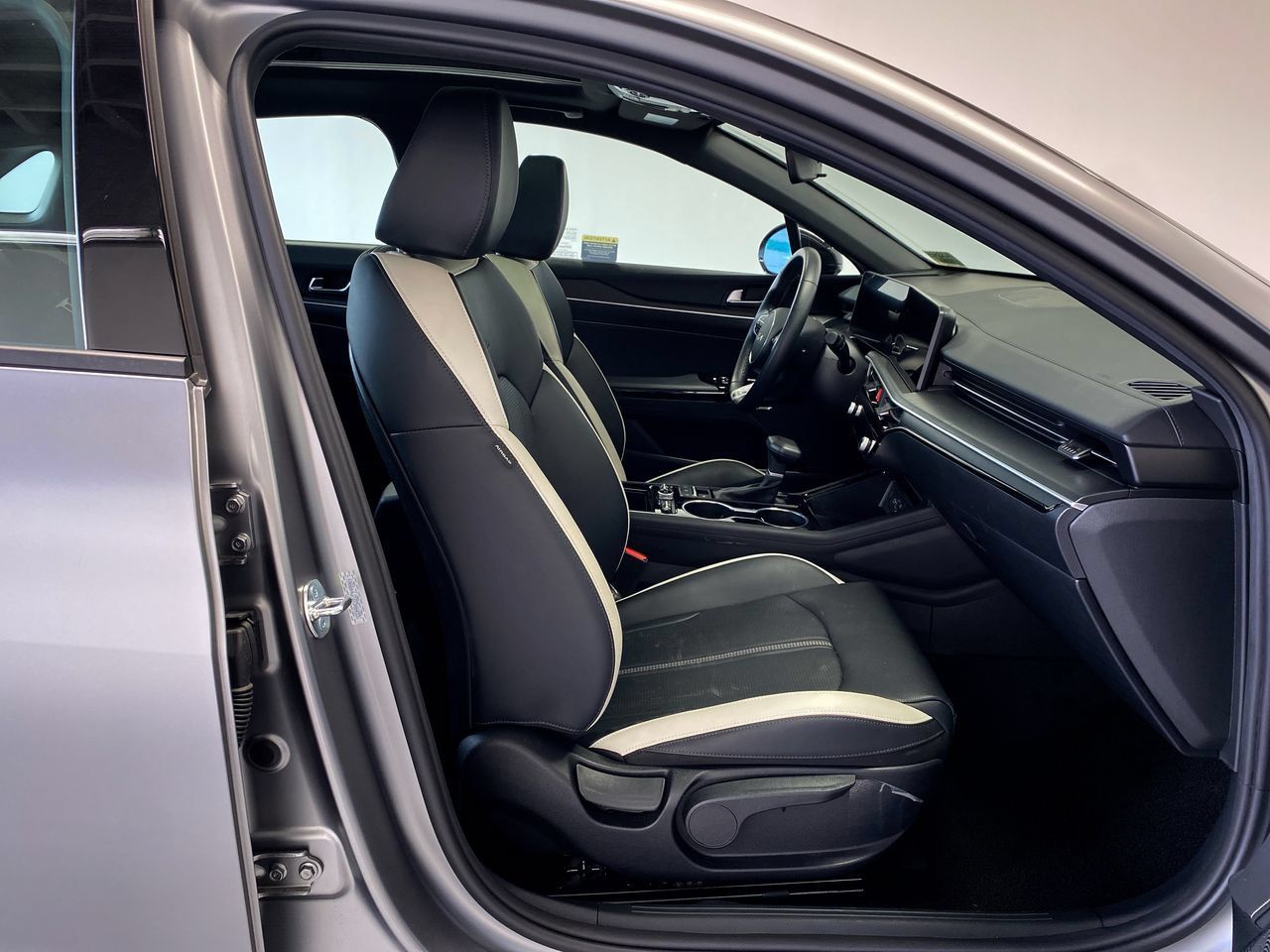 Certified 2026 Kia K5 GT-Line w/ GT-Line Premium Package FWD image 30