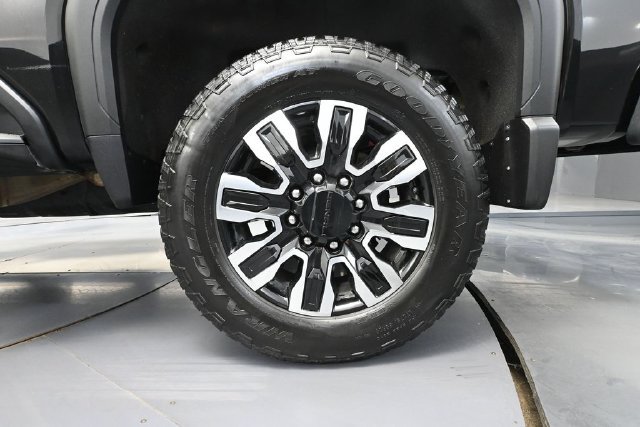 Used 2024 GMC Sierra 3500 Denali Ultimate AWD/4WD image 10