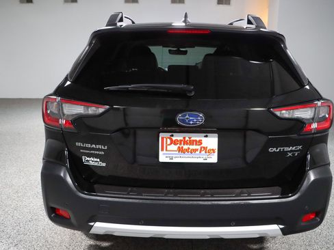 Used 2023 Subaru Outback Limited XT AWD/4WD image 8