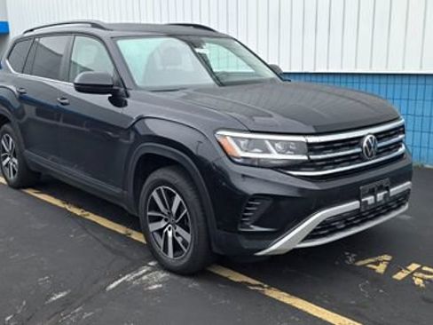 Used 2022 Volkswagen Atlas SE AWD/4WD image 1