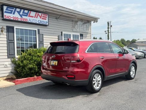 Used 2019 Kia Sorento AWD w/ LX Convenience Package image 5