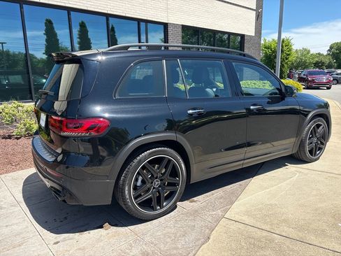 Used 2022 Mercedes-Benz GLB 35 AMG 4MATIC image 3