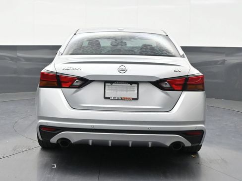 Used 2019 Nissan Altima 2.5 SV FWD image 4