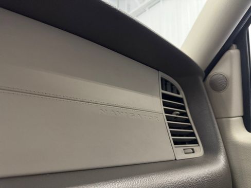 Used 2016 Lincoln Navigator Select RWD image 31