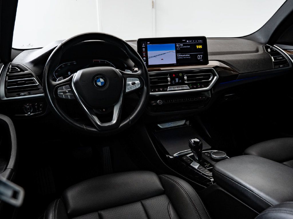 Used 2022 BMW X3 xDrive30i w/ Premium Package 2 AWD/4WD image 4