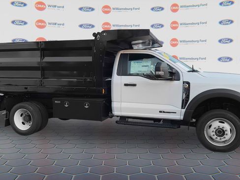 New 2024 Ford F550 4x4 Regular Cab Super Duty image 3