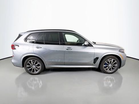 Used 2025 BMW X5 xDrive50e w/ M Sport Package image 8