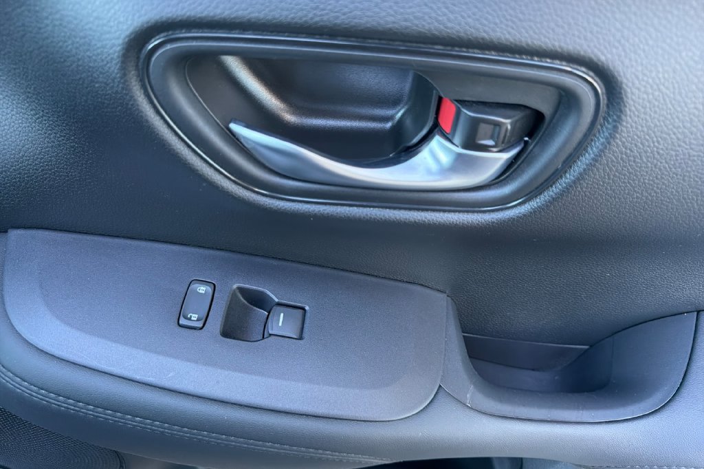 Certified 2026 Honda HR-V LX image 21