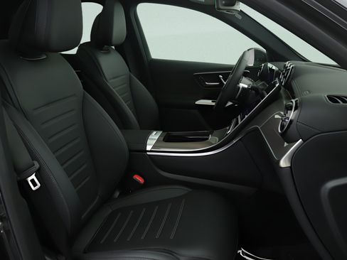 Certified 2026 Mercedes-Benz GLC 300 image 28