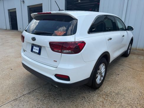 Used 2020 Kia Sorento LX FWD image 3